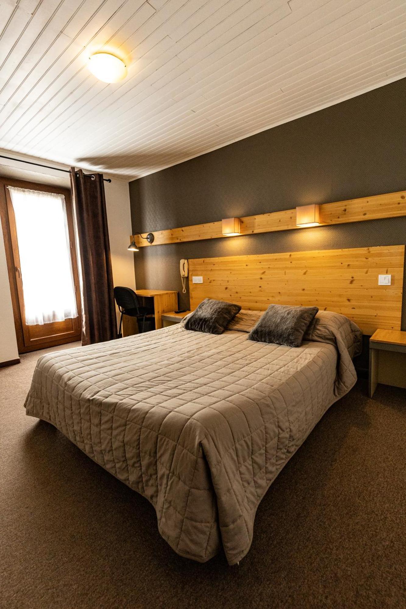 Hotel Le Coq D'Or Les Angles  Dış mekan fotoğraf